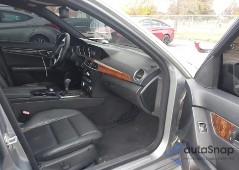 2013 Mercedes-Benz C 300 Luxury 4Matic/Sport 4Matic from USA, damaged, VIN WDDGF8ABXDA775911